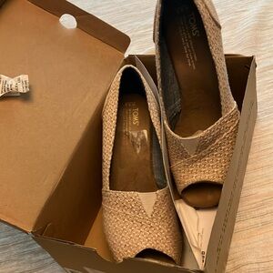 Toms classic Wedge w Cork heel